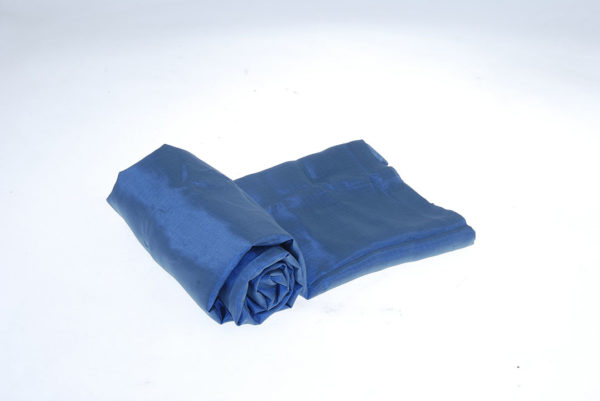 Edlen Seiden Schlafsack blau mit dehnbarem Stoff - Comfort Stretch Panels. Jetzt im weshop.ch