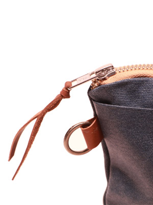Handgefertigtes Reise-Necessaire - Waxed Canvas - Detail