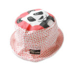 Pinker Kinder Sonnenhut mit Panda Motiv von Coq en pate aus 100% Bio Baumwolle aus nachhaltiger Herstellung. Im Kinder Reiseartikel Online Shop weshop.ch erhältlich.