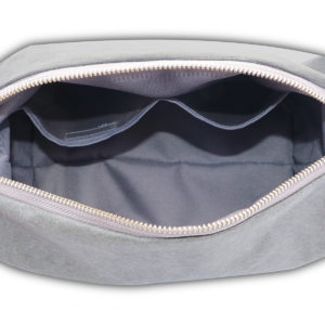 Reisenecessaire Kulturbeutel Hangefertigt - Innenansicht - Waxed Canvas - Grau - Seitenansicht -Schweizer Reiseaccessories Onlineshop weshop.ch