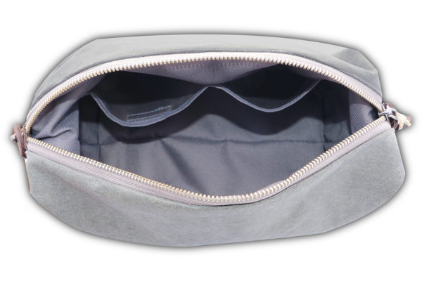 Reisenecessaire Kulturbeutel Hangefertigt - Innenansicht - Waxed Canvas - Grau - Seitenansicht -Schweizer Reiseaccessories Onlineshop weshop.ch