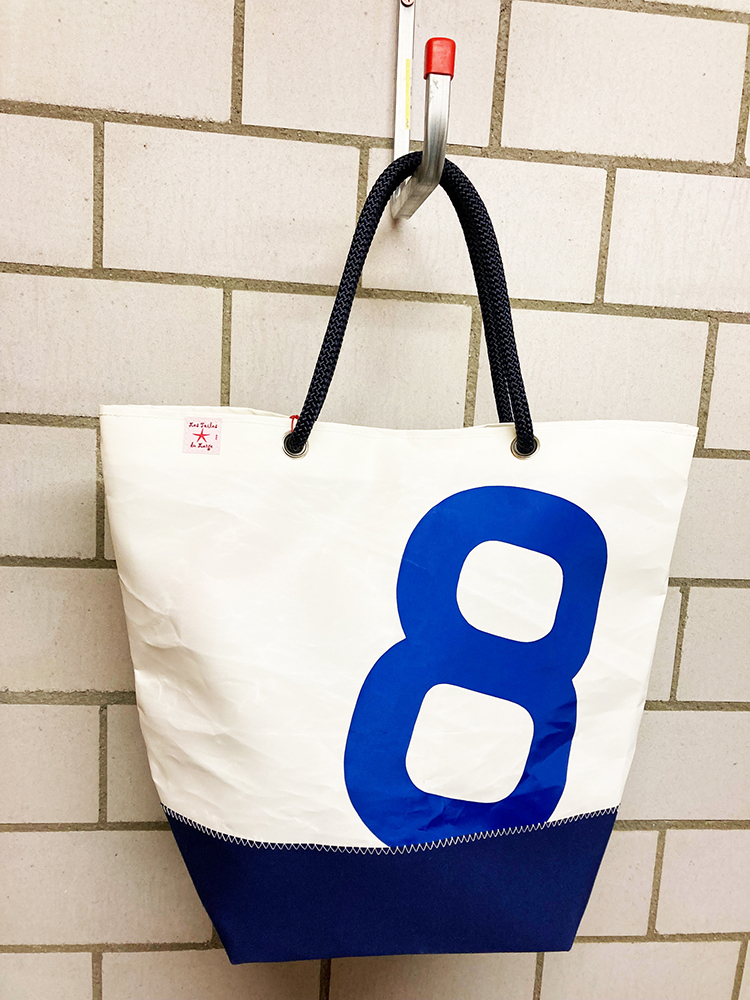 Strandtasche aus Segeltuch, Farbe Blau-Blau-Weiss, Nummer 9, Frontansicht, im Schweizer Reisezubehör Online-Shop weshop.ch