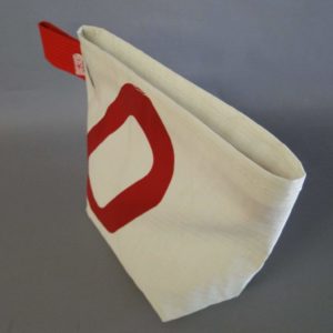 Reisenecessaire aus Segeltuch in Rot - Image 3
